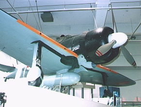 Зеро A6M2b в музее в Токио